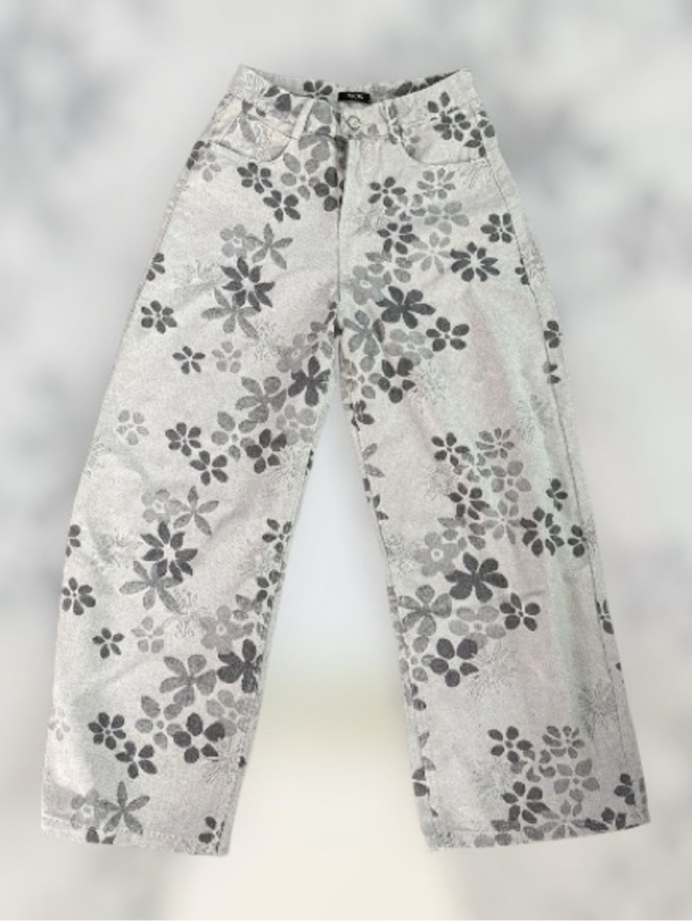 Micas Women’s  Floral Print Denim Barrel Jeans - Gray
